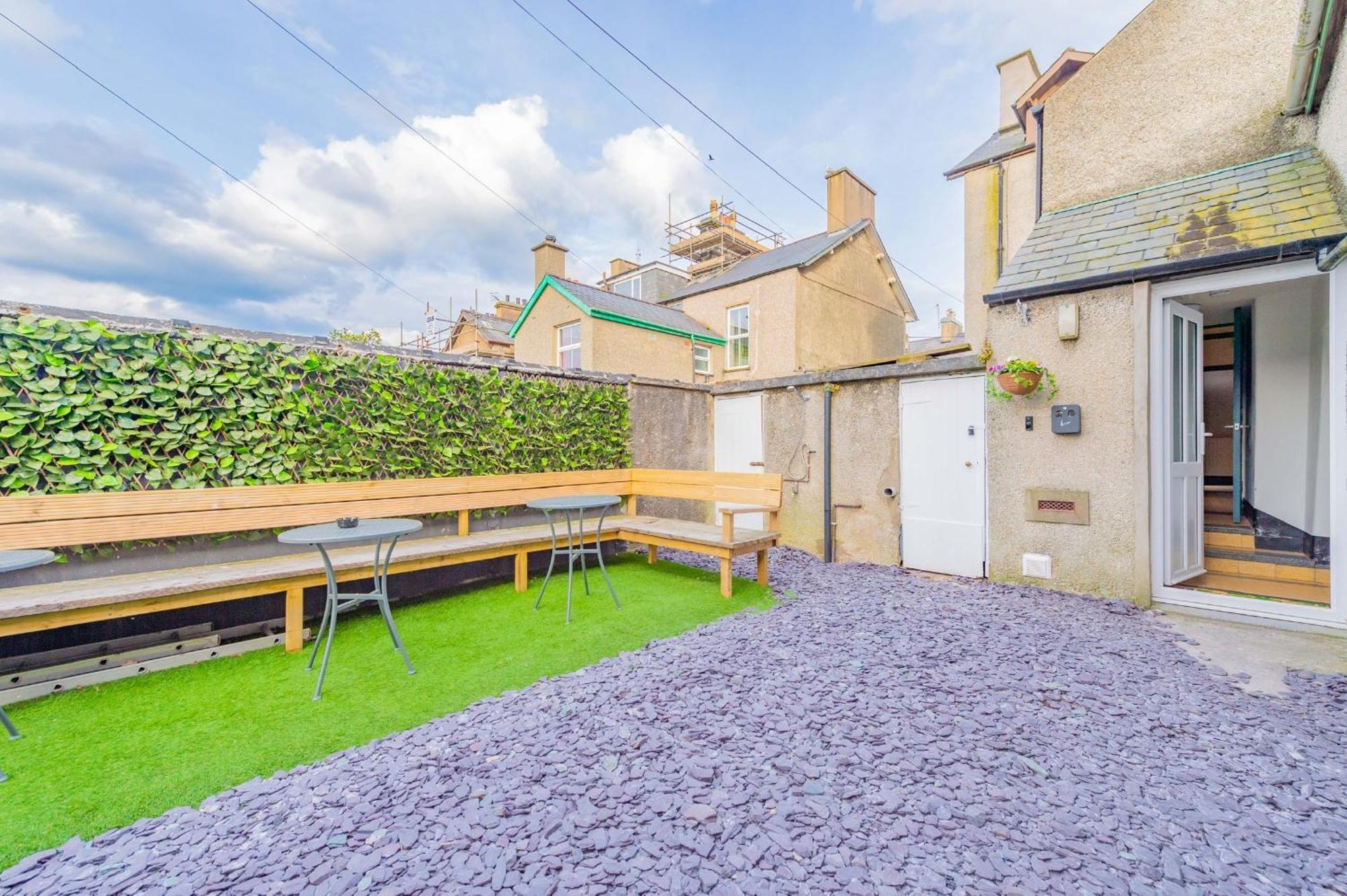 Snowdon House, 8 Bedrooms, Sleep 16, Close To Blackrock Sand Porthmadog Exterior photo