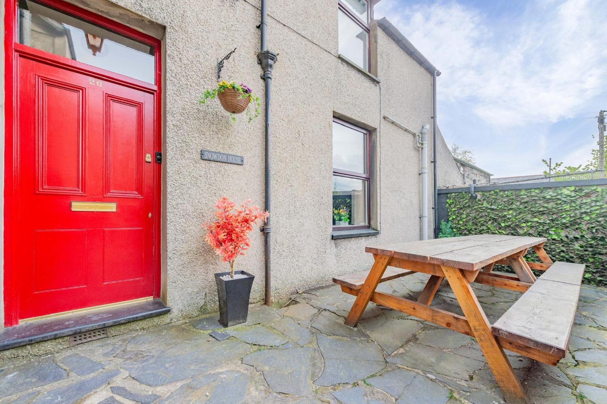 Snowdon House, 8 Bedrooms, Sleep 16, Close To Blackrock Sand Porthmadog Exterior photo